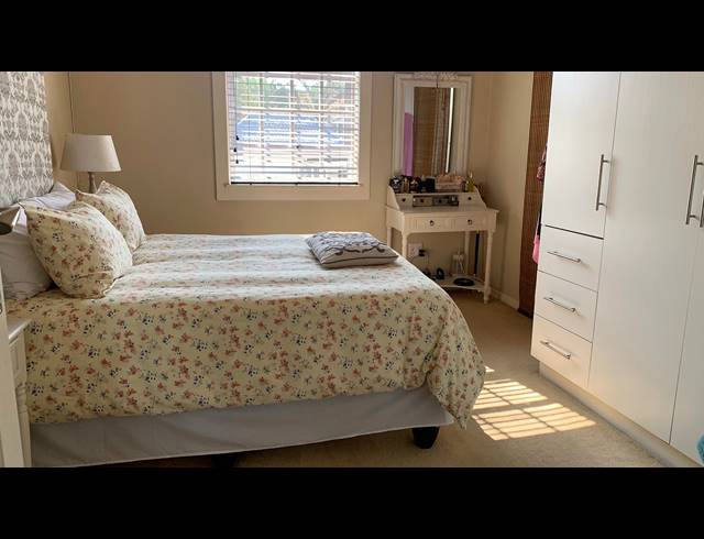 3 BEDROOM APARTMENT FOR SALE IN ESSENWOOD